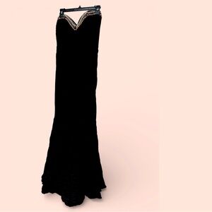 Long black dress, good used condition size 9/10